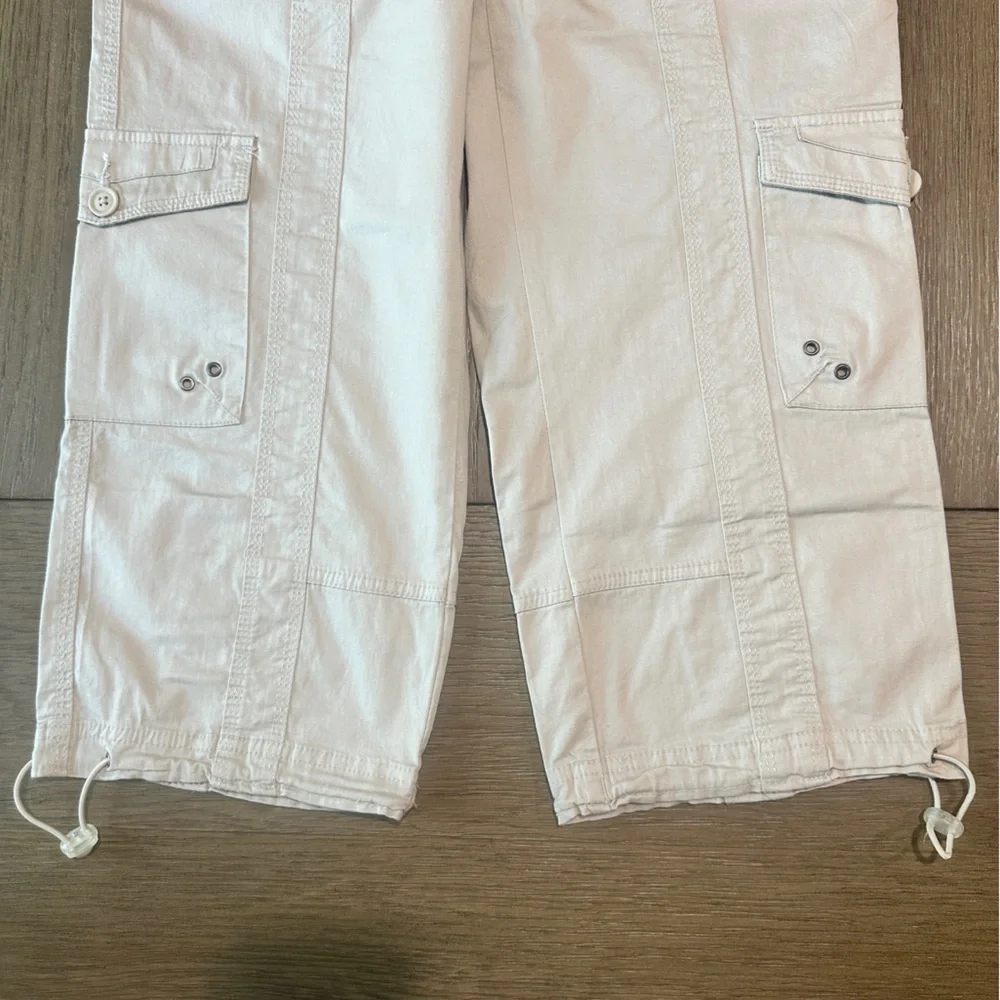 Style & Co. Capri Pants Cargo Style Size 6 Khaki NWT! - Picture 3 of 9
